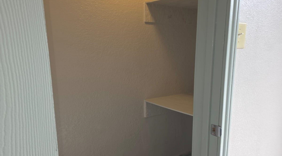 1013 N Canada Ave, Laredo, Texas 78043, ,Multi-family,For Sale,1013 N Canada Ave,20261754