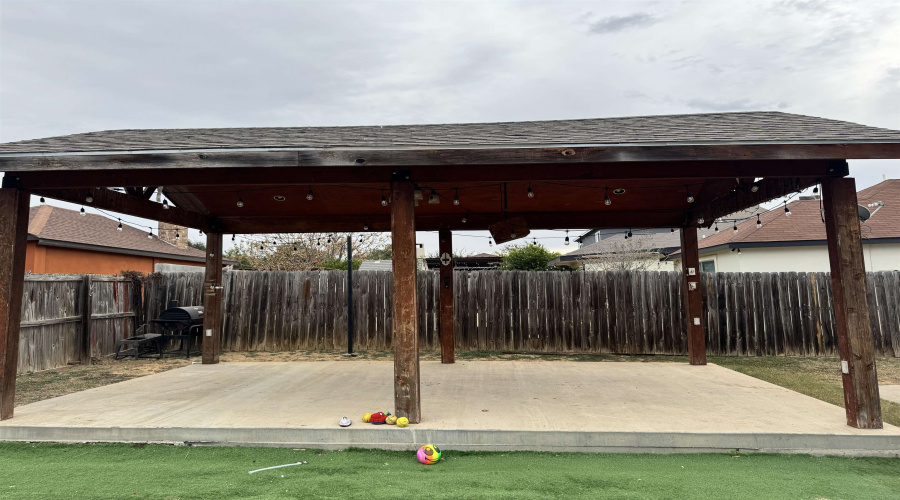 3622 Sereno Dr., Laredo, Texas 78046, 3 Bedrooms Bedrooms, 5 Rooms Rooms,2 BathroomsBathrooms,Residential,For Sale,3622 Sereno Dr.,20261753