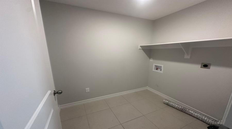 2310 Durazno Ct., Laredo, Texas 78046, 4 Bedrooms Bedrooms, 6 Rooms Rooms,2 BathroomsBathrooms,Residential,For Rent,2310 Durazno Ct.,20261764