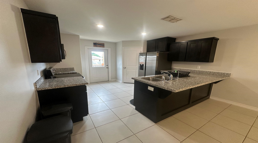 2310 Durazno Ct., Laredo, Texas 78046, 4 Bedrooms Bedrooms, 6 Rooms Rooms,2 BathroomsBathrooms,Residential,For Rent,2310 Durazno Ct.,20261764