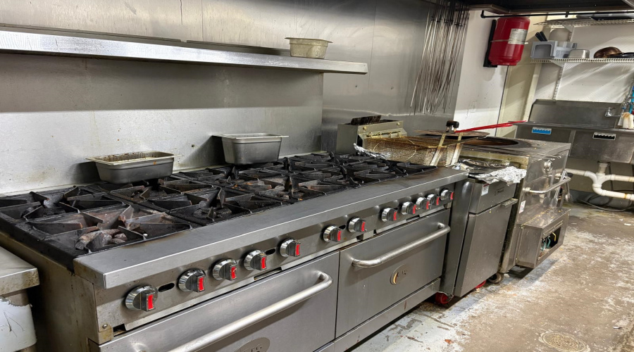 1119 Fenwick Dr, LAREDO, Texas 78041-3576, 6 Rooms Rooms,2 BathroomsBathrooms,Commercial retail/office,For Rent,1119 Fenwick Dr,20261767