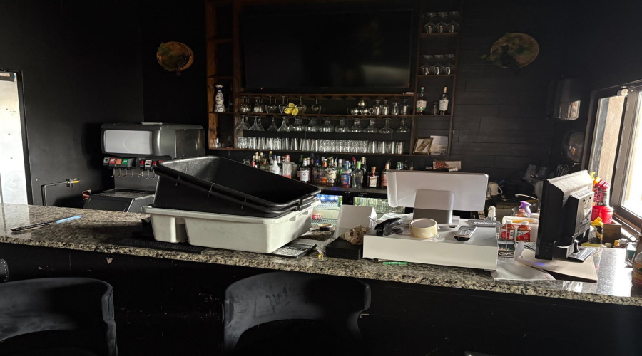 1119 Fenwick Dr, LAREDO, Texas 78041-3576, 6 Rooms Rooms,2 BathroomsBathrooms,Commercial retail/office,For Rent,1119 Fenwick Dr,20261767