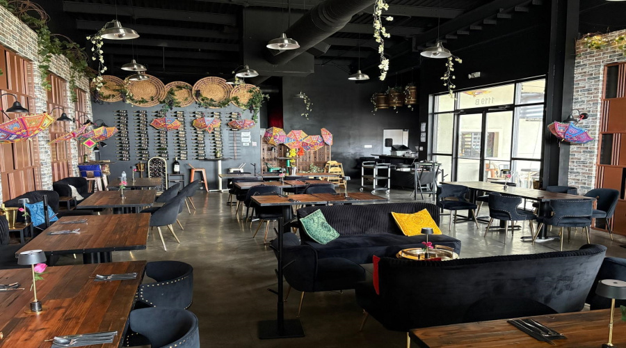 1119 Fenwick Dr, LAREDO, Texas 78041-3576, 6 Rooms Rooms,2 BathroomsBathrooms,Commercial retail/office,For Rent,1119 Fenwick Dr,20261767