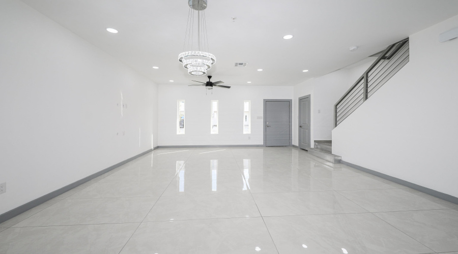 1011 Emerald Valley Dr., Laredo, Texas 78043, 3 Bedrooms Bedrooms, 6 Rooms Rooms,2 BathroomsBathrooms,Residential,For Sale,1011 Emerald Valley Dr.,20261766