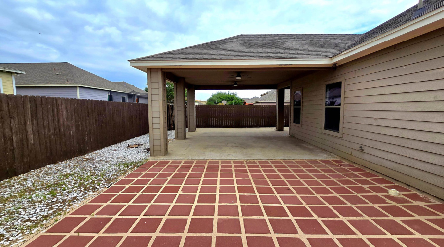 11119 Capistran Lp, Laredo, Texas 78045, 3 Bedrooms Bedrooms, 5 Rooms Rooms,2 BathroomsBathrooms,Residential,For Sale,11119 Capistran Lp,20261768