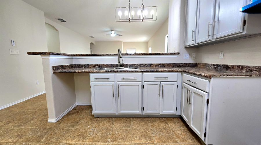 11119 Capistran Lp, Laredo, Texas 78045, 3 Bedrooms Bedrooms, 5 Rooms Rooms,2 BathroomsBathrooms,Residential,For Sale,11119 Capistran Lp,20261768