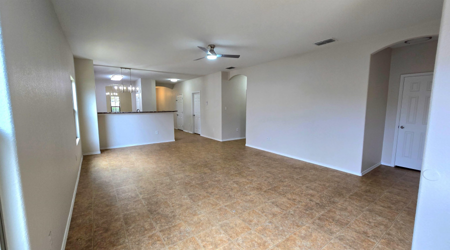 11119 Capistran Lp, Laredo, Texas 78045, 3 Bedrooms Bedrooms, 5 Rooms Rooms,2 BathroomsBathrooms,Residential,For Sale,11119 Capistran Lp,20261768