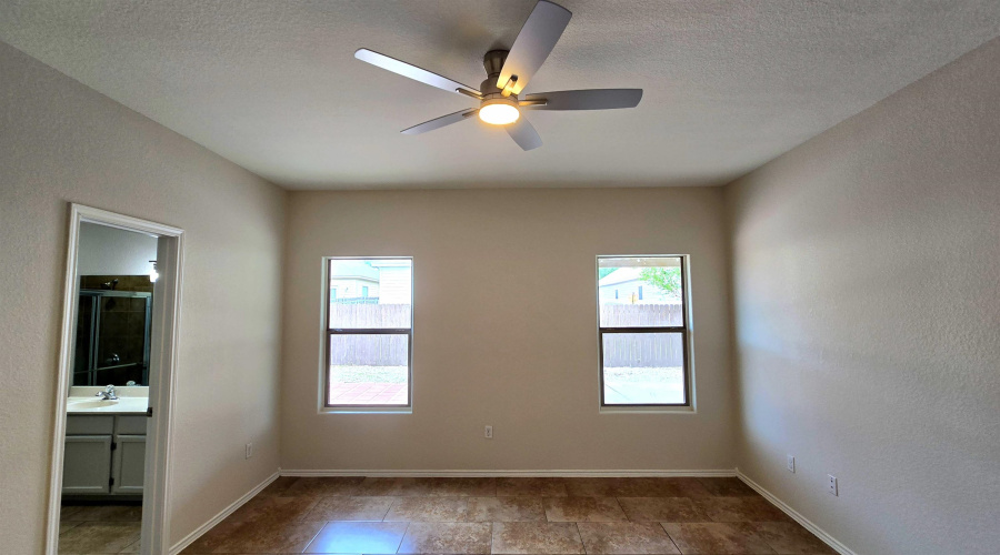 11119 Capistran Lp, Laredo, Texas 78045, 3 Bedrooms Bedrooms, 5 Rooms Rooms,2 BathroomsBathrooms,Residential,For Sale,11119 Capistran Lp,20261768
