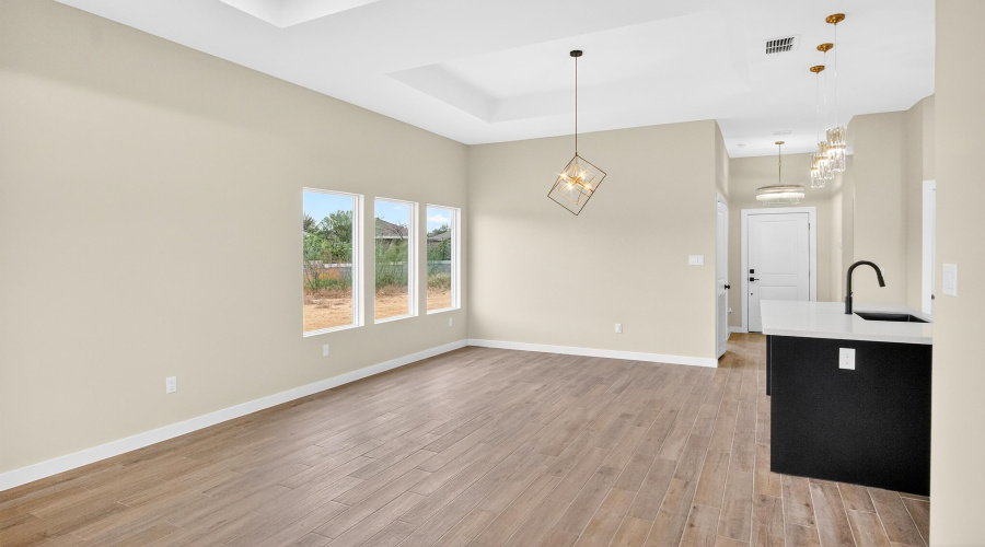 2410 Durazno Ct., Laredo, Texas 78046-8009, 4 Bedrooms Bedrooms, 6 Rooms Rooms,2 BathroomsBathrooms,Residential,For Sale,2410 Durazno Ct.,20260203