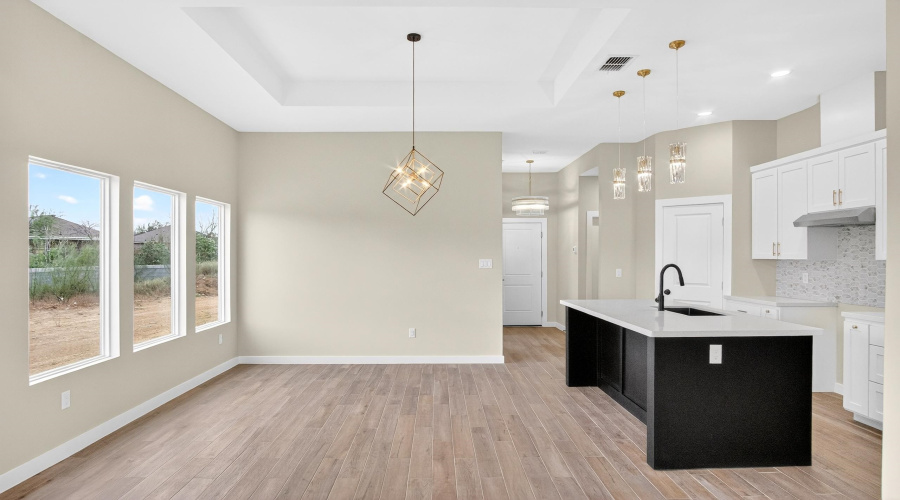 2410 Durazno Ct., Laredo, Texas 78046-8009, 4 Bedrooms Bedrooms, 6 Rooms Rooms,2 BathroomsBathrooms,Residential,For Sale,2410 Durazno Ct.,20260203