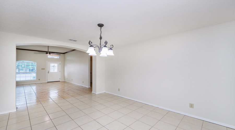 814 Chalan Dr, Laredo, Texas 78045, 3 Bedrooms Bedrooms, 6 Rooms Rooms,2 BathroomsBathrooms,Residential,For Sale,814 Chalan Dr,20261665