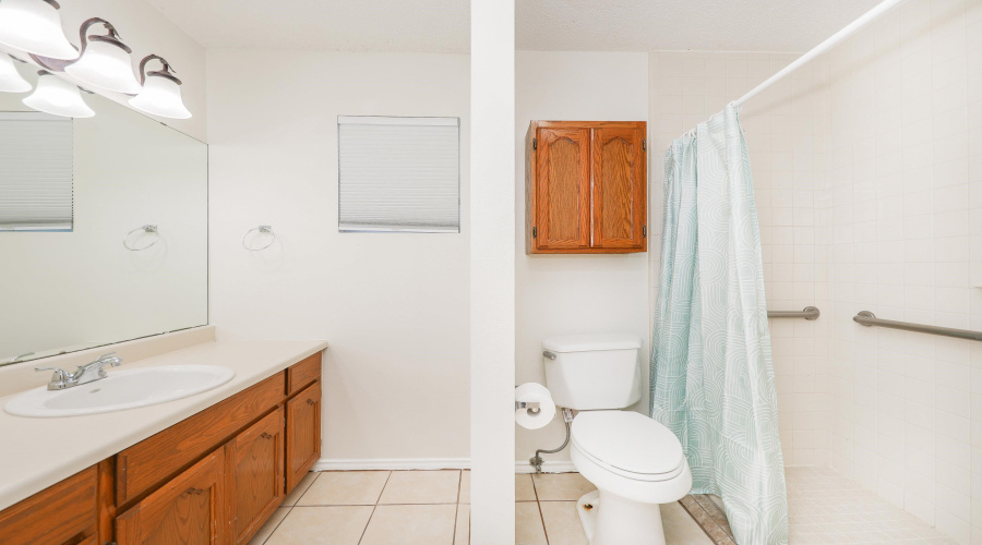 814 Chalan Dr, Laredo, Texas 78045, 3 Bedrooms Bedrooms, 6 Rooms Rooms,2 BathroomsBathrooms,Residential,For Sale,814 Chalan Dr,20261665