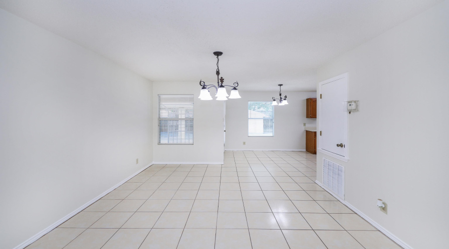 814 Chalan Dr, Laredo, Texas 78045, 3 Bedrooms Bedrooms, 6 Rooms Rooms,2 BathroomsBathrooms,Residential,For Sale,814 Chalan Dr,20261665