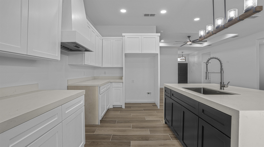 4003 Yoyis St., Laredo, Texas 78046, 3 Bedrooms Bedrooms, 5 Rooms Rooms,2 BathroomsBathrooms,Residential,For Sale,4003 Yoyis St.,20261769