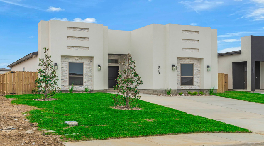 4003 Yoyis St., Laredo, Texas 78046, 3 Bedrooms Bedrooms, 5 Rooms Rooms,2 BathroomsBathrooms,Residential,For Sale,4003 Yoyis St.,20261769