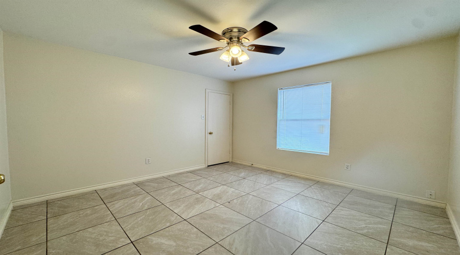 209 Mescalero Dr, Laredo, Texas 78045, 4 Bedrooms Bedrooms, 7 Rooms Rooms,2 BathroomsBathrooms,Residential,For Rent,209 Mescalero Dr,20261771