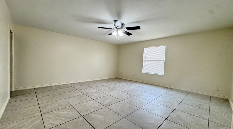 209 Mescalero Dr, Laredo, Texas 78045, 4 Bedrooms Bedrooms, 7 Rooms Rooms,2 BathroomsBathrooms,Residential,For Rent,209 Mescalero Dr,20261771