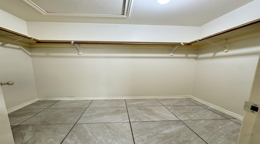 209 Mescalero Dr, Laredo, Texas 78045, 4 Bedrooms Bedrooms, 7 Rooms Rooms,2 BathroomsBathrooms,Residential,For Rent,209 Mescalero Dr,20261771