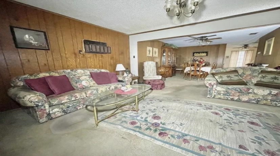 609 Allende St, Laredo, Texas 78041, 3 Bedrooms Bedrooms, 6 Rooms Rooms,1 BathroomBathrooms,Residential,For Sale,609 Allende St,20261774