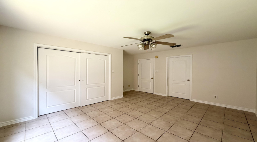 1752 Tiara Trl, Laredo, Texas 78045, 2 Bedrooms Bedrooms, 5 Rooms Rooms,2 BathroomsBathrooms,Residential,For Rent,1752 Tiara Trl,20261775