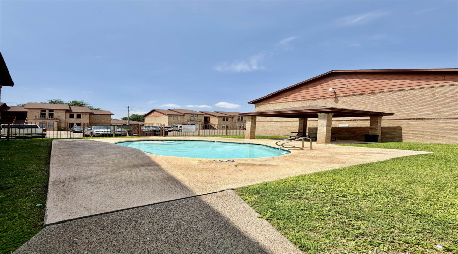 1752 Tiara Trl, Laredo, Texas 78045, 2 Bedrooms Bedrooms, 5 Rooms Rooms,2 BathroomsBathrooms,Residential,For Rent,1752 Tiara Trl,20261775