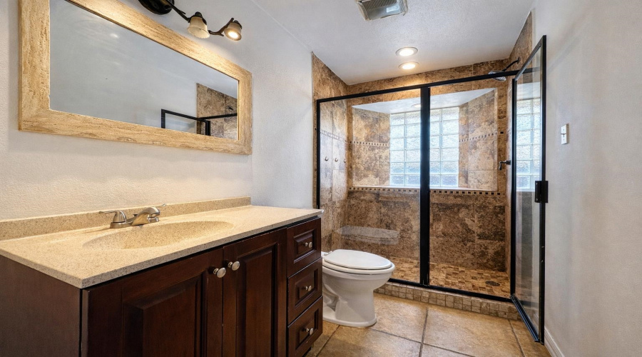 1504 Agave Dr, Laredo, Texas 78041, 5 Bedrooms Bedrooms, 7 Rooms Rooms,2 BathroomsBathrooms,Residential,For Sale,1504 Agave Dr,20261776