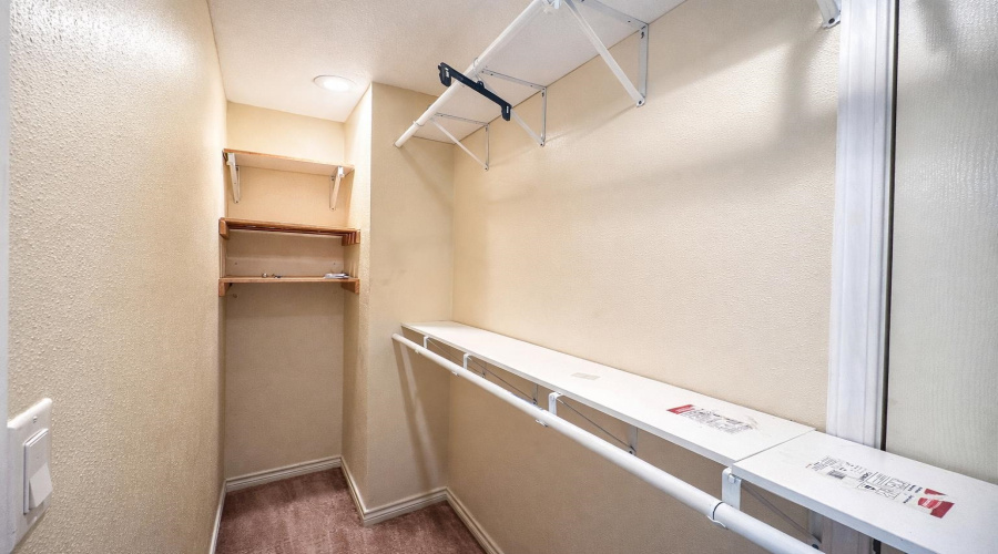 1504 Agave Dr, Laredo, Texas 78041, 5 Bedrooms Bedrooms, 7 Rooms Rooms,2 BathroomsBathrooms,Residential,For Sale,1504 Agave Dr,20261776