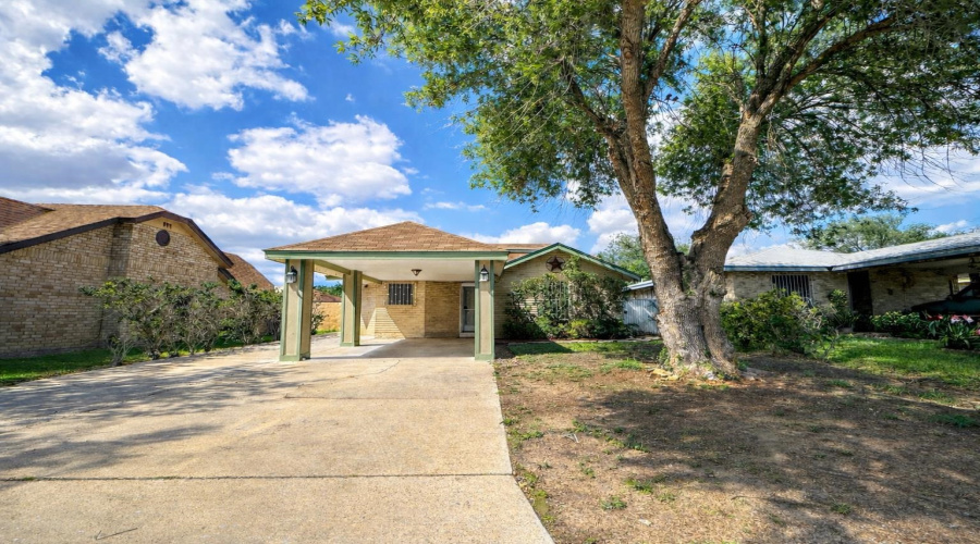 1504 Agave Dr, Laredo, Texas 78041, 5 Bedrooms Bedrooms, 7 Rooms Rooms,2 BathroomsBathrooms,Residential,For Sale,1504 Agave Dr,20261776