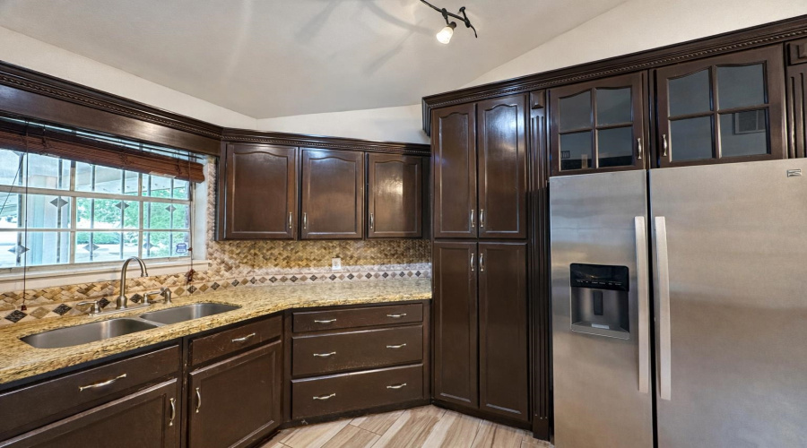 1504 Agave Dr, Laredo, Texas 78041, 5 Bedrooms Bedrooms, 7 Rooms Rooms,2 BathroomsBathrooms,Residential,For Sale,1504 Agave Dr,20261776