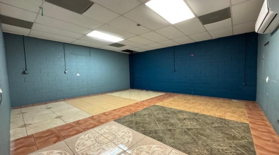 5802 McPherson Rd, Laredo, Texas 78041, 1 Room Rooms,3 BathroomsBathrooms,Commercial retail/office,For Rent,5802 McPherson Rd,20261787