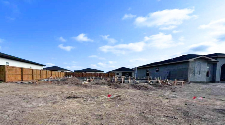 2920 Earthhaven Dr., LAREDO, Texas 78046, 3 Bedrooms Bedrooms, 5 Rooms Rooms,2 BathroomsBathrooms,Residential,For Sale,2920 Earthhaven Dr.,20261779