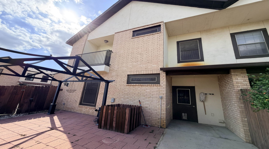 2445 Monarch Dr, Laredo, Texas 78045, 3 Bedrooms Bedrooms, 3 Rooms Rooms,2 BathroomsBathrooms,Residential,For Rent,2445 Monarch Dr,20261780