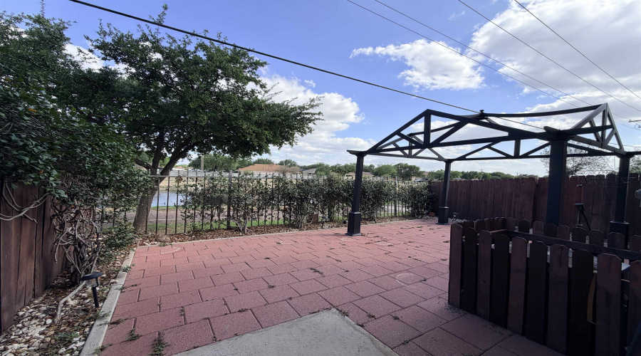 2445 Monarch Dr, Laredo, Texas 78045, 3 Bedrooms Bedrooms, 3 Rooms Rooms,2 BathroomsBathrooms,Residential,For Rent,2445 Monarch Dr,20261780