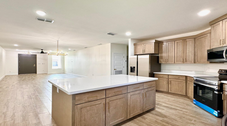 1405 Eagles LN, LAREDO, Texas 78045, 3 Bedrooms Bedrooms, 5 Rooms Rooms,2 BathroomsBathrooms,Residential,For Rent,1405 Eagles LN,20261781