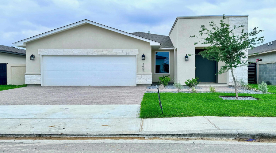 1405 Eagles LN, LAREDO, Texas 78045, 3 Bedrooms Bedrooms, 5 Rooms Rooms,2 BathroomsBathrooms,Residential,For Rent,1405 Eagles LN,20261781