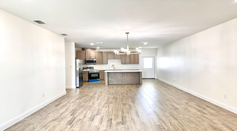 1405 Eagles LN, LAREDO, Texas 78045, 3 Bedrooms Bedrooms, 5 Rooms Rooms,2 BathroomsBathrooms,Residential,For Rent,1405 Eagles LN,20261781