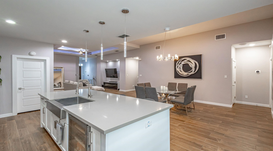 511 Prado Dr, Laredo, Texas 78045, 4 Bedrooms Bedrooms, 7 Rooms Rooms,2 BathroomsBathrooms,Residential,For Sale,511 Prado Dr,20261783