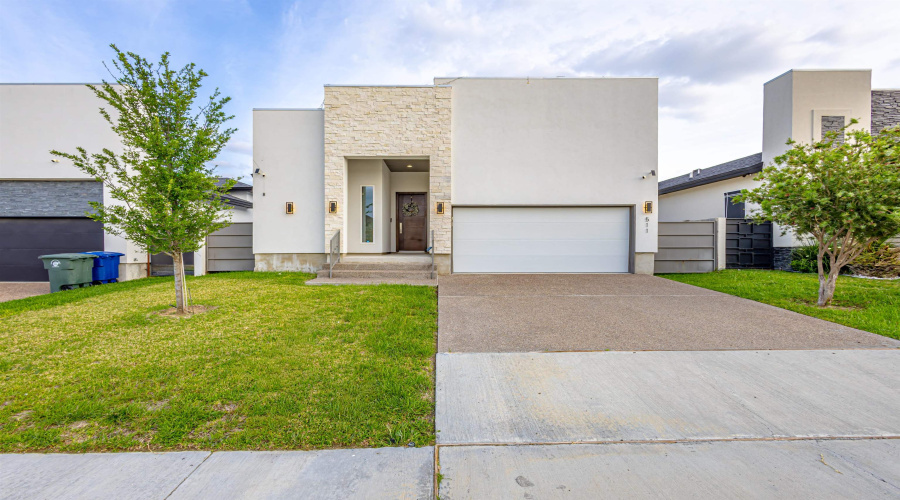 511 Prado Dr, Laredo, Texas 78045, 4 Bedrooms Bedrooms, 7 Rooms Rooms,2 BathroomsBathrooms,Residential,For Sale,511 Prado Dr,20261783