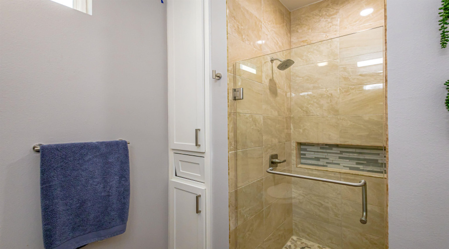 511 Prado Dr, Laredo, Texas 78045, 4 Bedrooms Bedrooms, 7 Rooms Rooms,2 BathroomsBathrooms,Residential,For Sale,511 Prado Dr,20261783