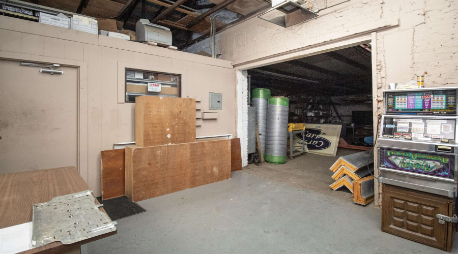 1401 Guatemozin St, Laredo, Texas 78040, 1 Bedroom Bedrooms, ,4 BathroomsBathrooms,Commercial/industrial,For Sale,1401 Guatemozin St,20261794