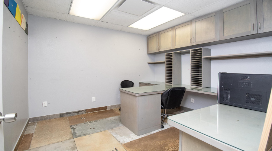 1401 Guatemozin St, Laredo, Texas 78040, 1 Bedroom Bedrooms, ,4 BathroomsBathrooms,Commercial/industrial,For Sale,1401 Guatemozin St,20261794