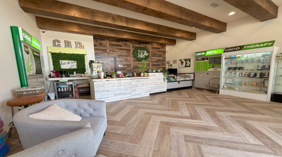 9413 McPherson Rd, LAREDO, Texas 78045, 1 Room Rooms,1 BathroomBathrooms,Commercial retail/office,For Rent,9413 McPherson Rd,20261796