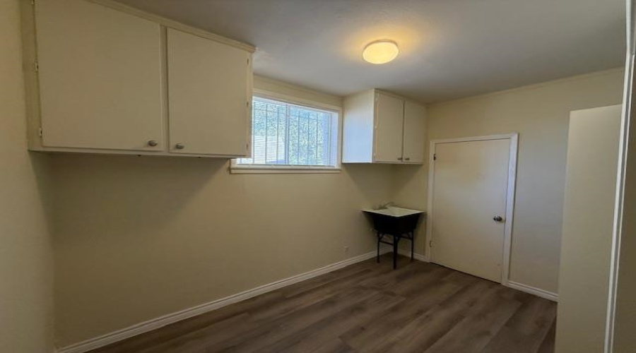 1717 Clark Blvd, Laredo, Texas 78043, 2 Bedrooms Bedrooms, 5 Rooms Rooms,3 BathroomsBathrooms,Residential,For Rent,1717 Clark Blvd,20261396