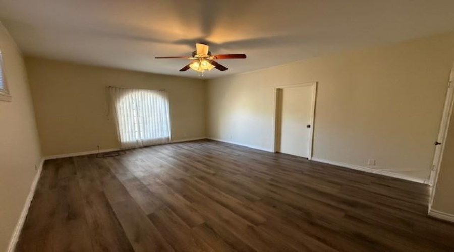 1717 Clark Blvd, Laredo, Texas 78043, 2 Bedrooms Bedrooms, 5 Rooms Rooms,3 BathroomsBathrooms,Residential,For Rent,1717 Clark Blvd,20261396