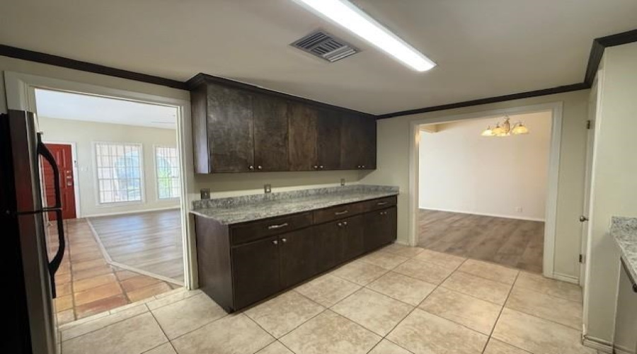 1717 Clark Blvd, Laredo, Texas 78043, 2 Bedrooms Bedrooms, 5 Rooms Rooms,3 BathroomsBathrooms,Residential,For Rent,1717 Clark Blvd,20261396