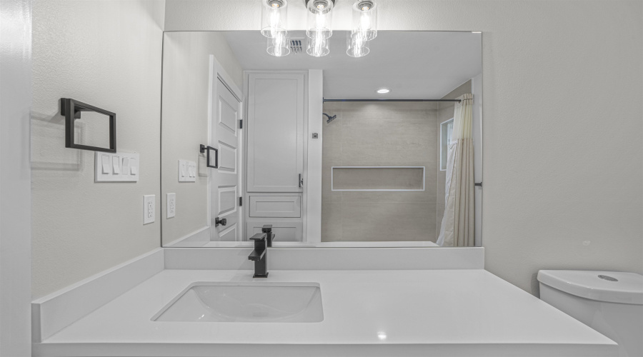 9812 Caddo Loop, Laredo, Texas 78045, 4 Bedrooms Bedrooms, 4 Rooms Rooms,2 BathroomsBathrooms,Residential,For Rent,9812 Caddo Loop,20261792