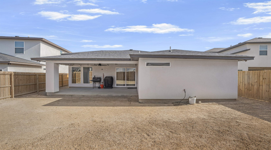 9812 Caddo Loop, Laredo, Texas 78045, 4 Bedrooms Bedrooms, 4 Rooms Rooms,2 BathroomsBathrooms,Residential,For Rent,9812 Caddo Loop,20261792