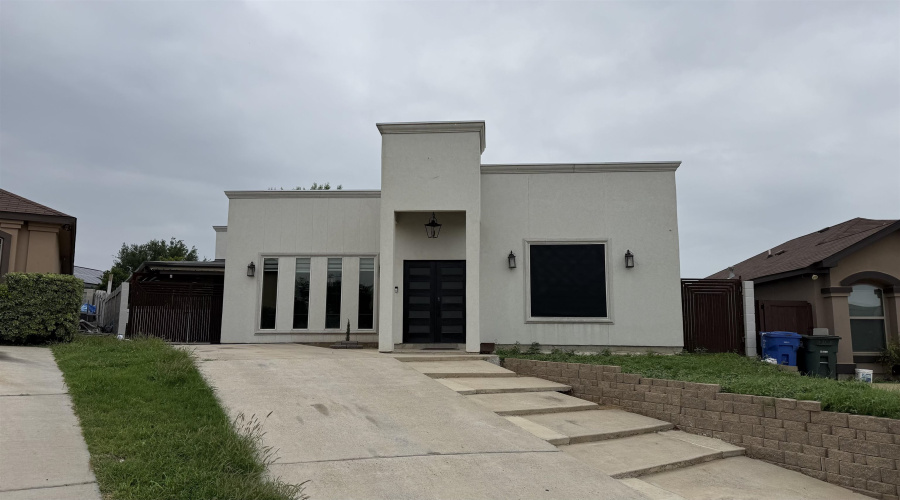 207 Nevers Ct, Laredo, Texas 78045, 3 Bedrooms Bedrooms, 6 Rooms Rooms,2 BathroomsBathrooms,Residential,For Sale,207 Nevers Ct,20261798