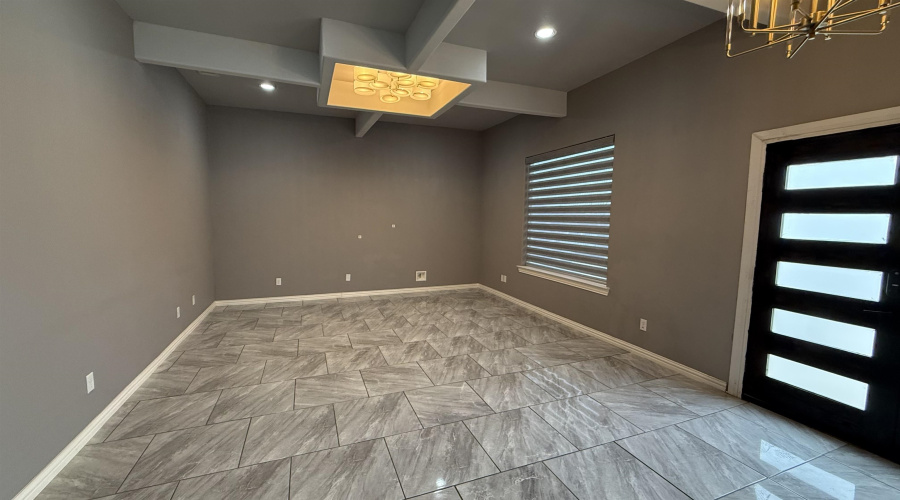 207 Nevers Ct, Laredo, Texas 78045, 3 Bedrooms Bedrooms, 6 Rooms Rooms,2 BathroomsBathrooms,Residential,For Sale,207 Nevers Ct,20261798