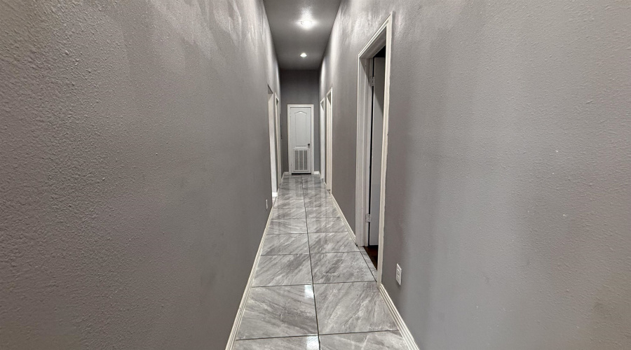 207 Nevers Ct, Laredo, Texas 78045, 3 Bedrooms Bedrooms, 6 Rooms Rooms,2 BathroomsBathrooms,Residential,For Sale,207 Nevers Ct,20261798